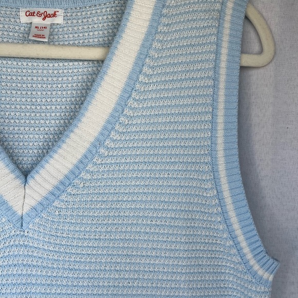 Oversize blue and white knit vest - Picture 2 of 3